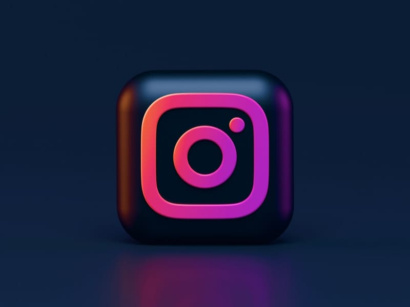 hybrid mobile app - instagram