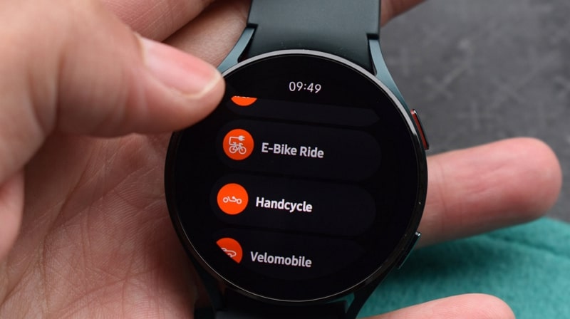 wearable app - strava